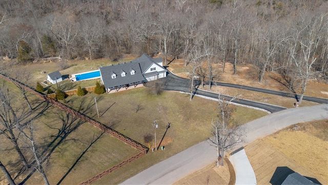 11174 Pumpkin Hill Drive, Bentonville, AR 72712