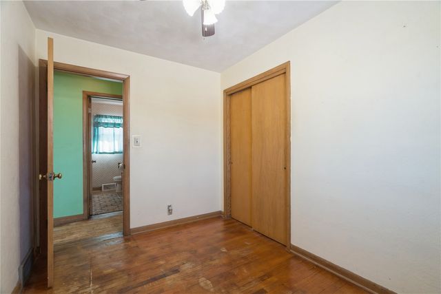 327 32nd Street NW, Cedar Rapids, IA 52405