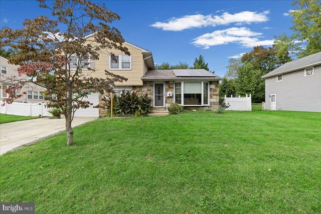 106 N PELHAM RD, Voorhees, NJ 08043