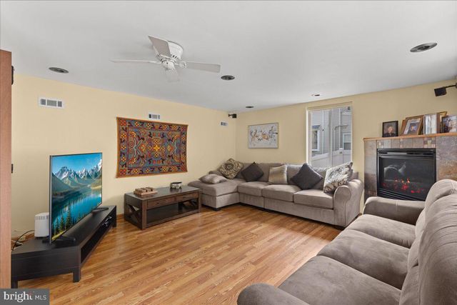 106 N PELHAM RD, Voorhees, NJ 08043