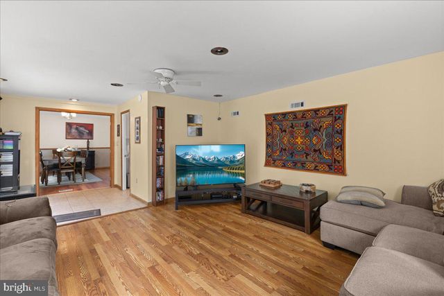 106 N PELHAM RD, Voorhees, NJ 08043