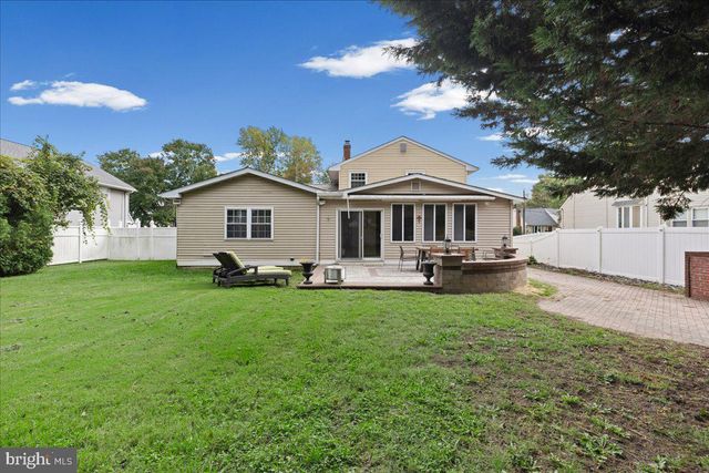 106 N PELHAM RD, Voorhees, NJ 08043