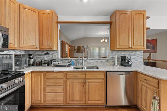 106 N PELHAM RD, Voorhees, NJ 08043