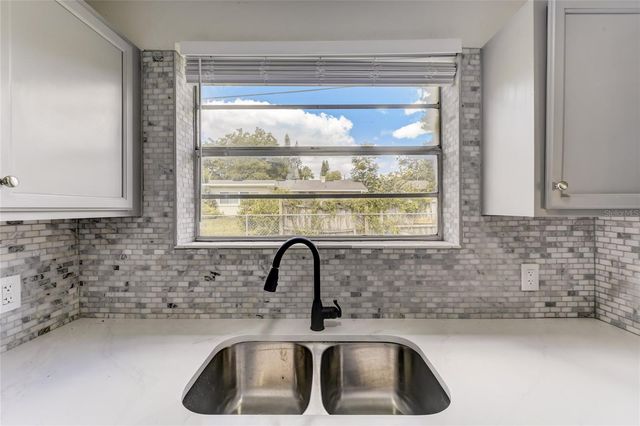 2600 S CRYSTAL LAKE DRIVE, Orlando, FL 32806