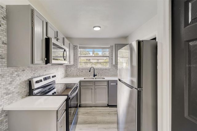 2600 S CRYSTAL LAKE DRIVE, Orlando, FL 32806