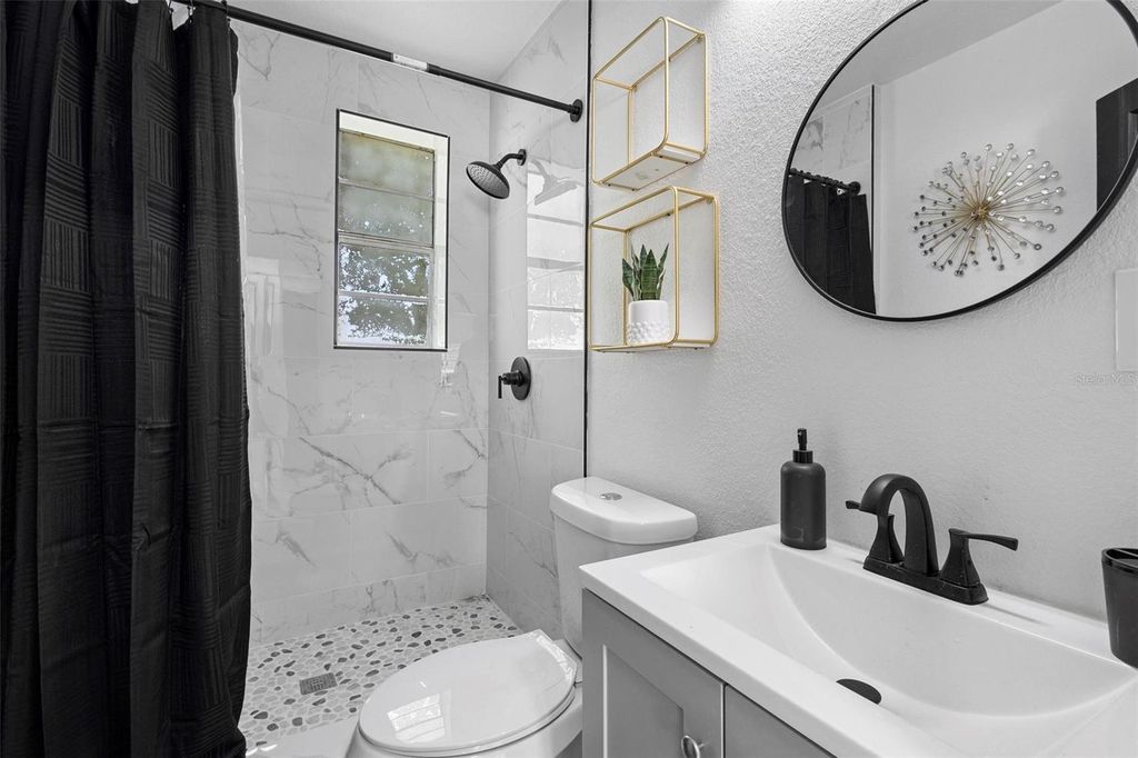 Image 16 of property listing at 2600 S CRYSTAL LAKE DRIVE, Orlando, FL 32806