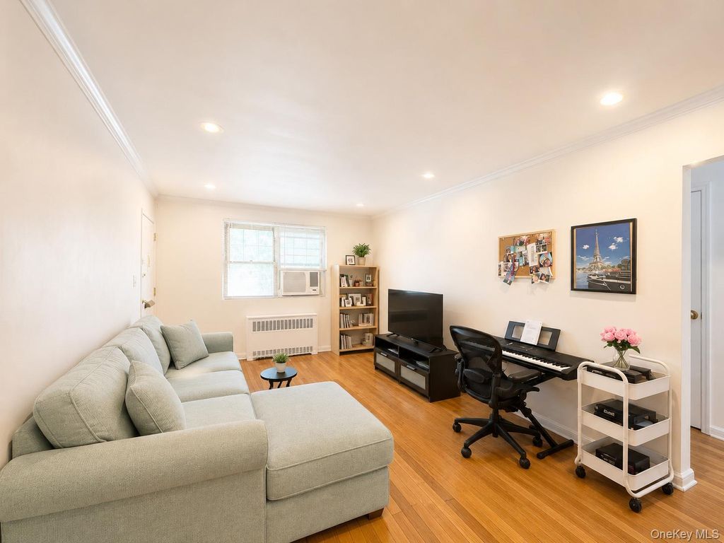 137-29 68TH Drive A, Flushing, NY 11367 — photo 5