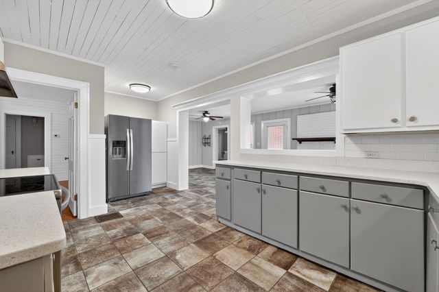 404 2nd Ave, Fayetteville, TN 37334