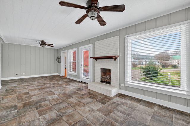 404 2nd Ave, Fayetteville, TN 37334