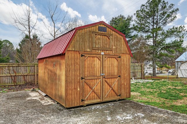 404 2nd Ave, Fayetteville, TN 37334