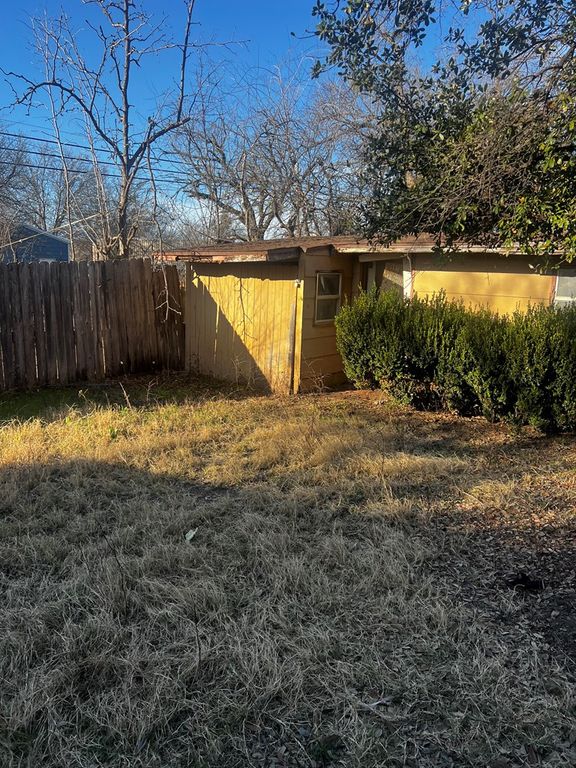 Image 16 of property listing at 123 Florence Street, San Angelo, TX 76903
