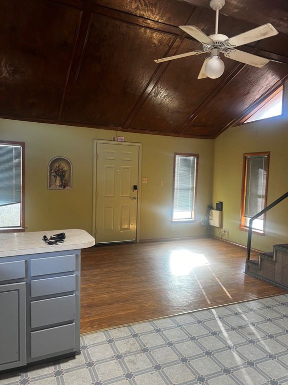 Image 4 of property listing at 123 Florence Street, San Angelo, TX 76903