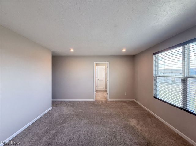 12478 Challenge Way, Columbia Station, OH 44028
