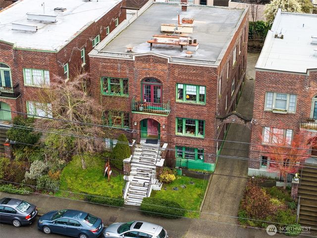 722 10th Avenue E, Seattle, WA 98102