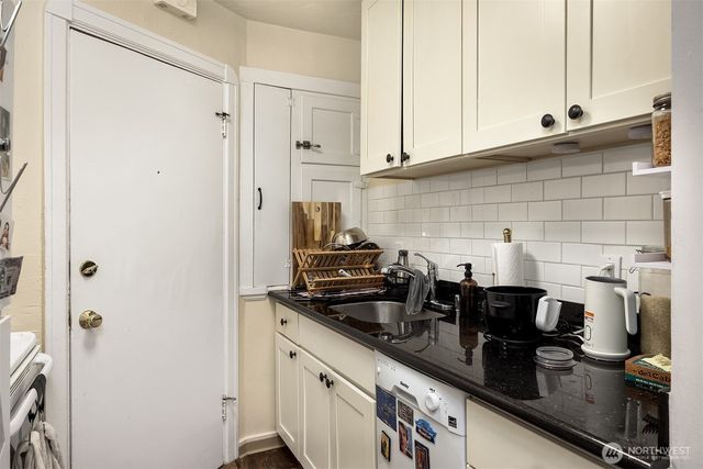 722 10th Avenue E, Seattle, WA 98102