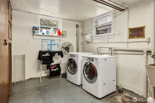 722 10th Avenue E, Seattle, WA 98102