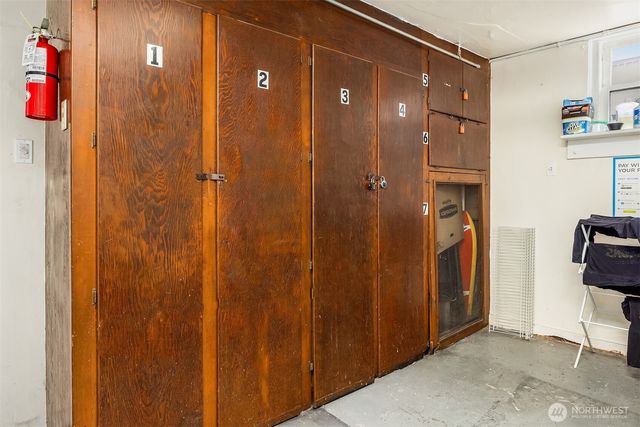 722 10th Avenue E, Seattle, WA 98102