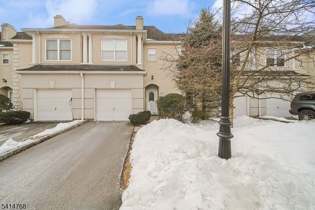 8005 Brittany Dr 8005, Wayne Twp., NJ 07470