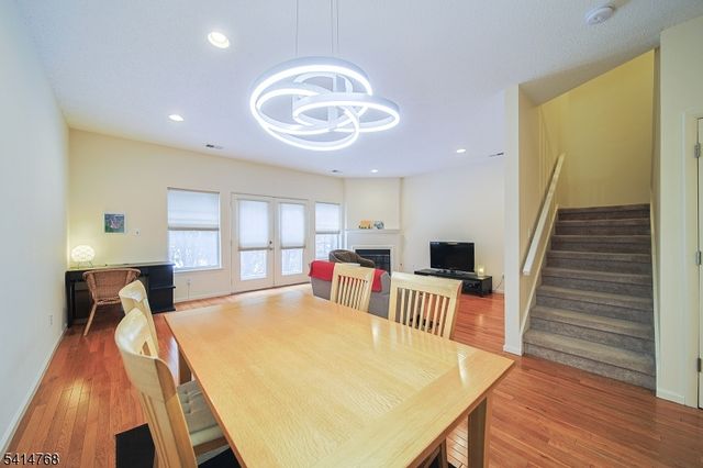 8005 Brittany Dr 8005, Wayne Twp., NJ 07470