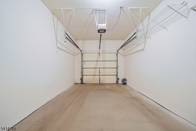 8005 Brittany Dr 8005, Wayne Twp., NJ 07470