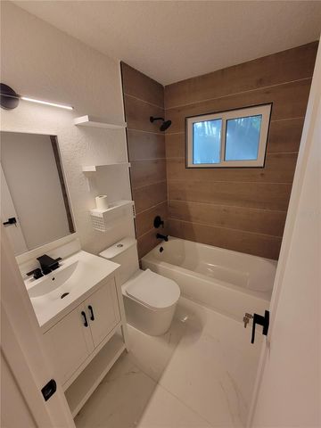 7498 N ORPINE DRIVE, St Petersburg, FL 33702