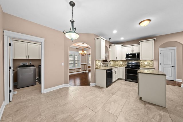 2531 Everwood Ct, Clarksville, TN 37043