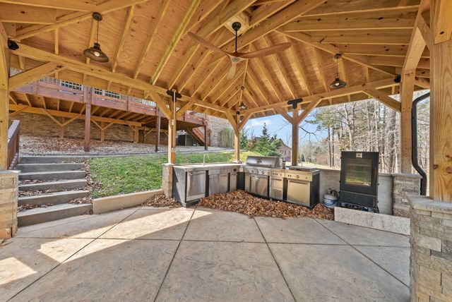 2531 Everwood Ct, Clarksville, TN 37043