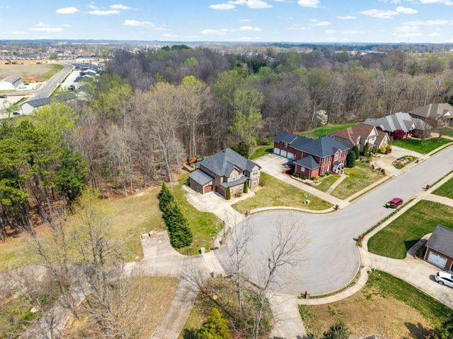 2531 Everwood Ct, Clarksville, TN 37043