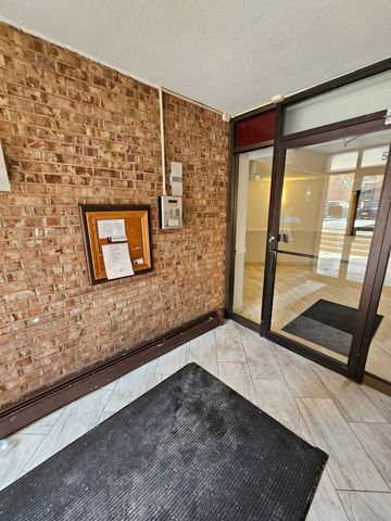 5358 N Cumberland Avenue 413, Chicago, IL 60656