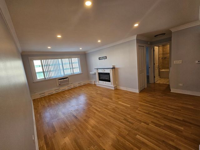 5358 N Cumberland Avenue 413, Chicago, IL 60656