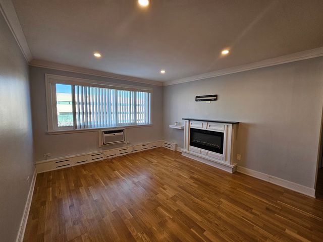 5358 N Cumberland Avenue 413, Chicago, IL 60656