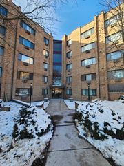 5358 N Cumberland Avenue 413, Chicago, IL 60656
