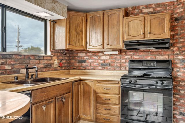 167 E 7th Avenue, Sun Valley, NV 89433