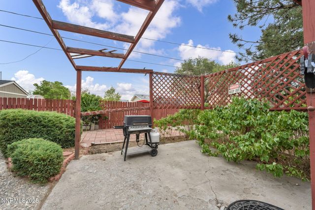 167 E 7th Avenue, Sun Valley, NV 89433