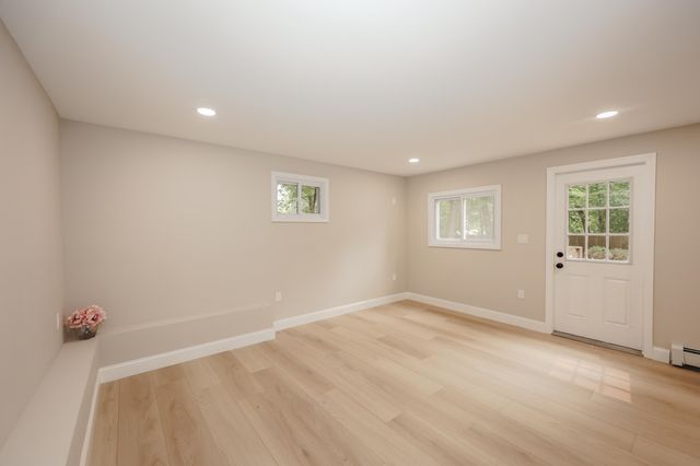 112 Gilson Road, Nashua, NH 03062