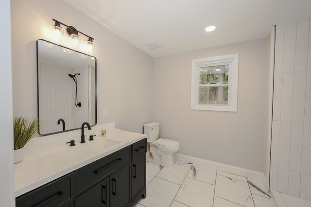 112 Gilson Road, Nashua, NH 03062