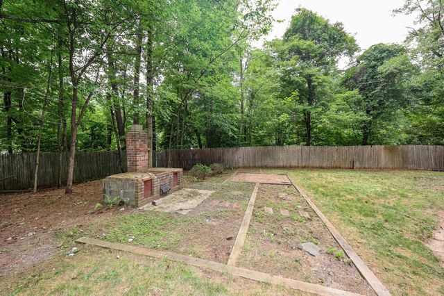 112 Gilson Road, Nashua, NH 03062