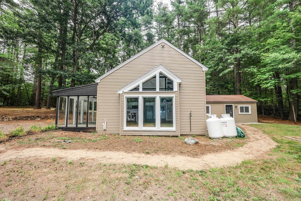 112 Gilson Road, Nashua, NH 03062
