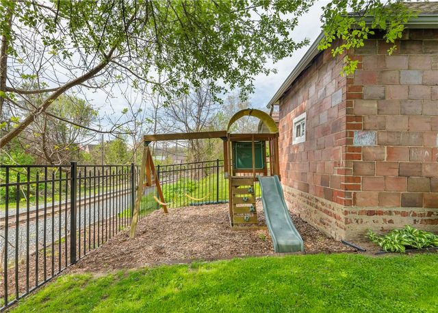 216 Ramsey Ave, Bridgeville, PA 15017