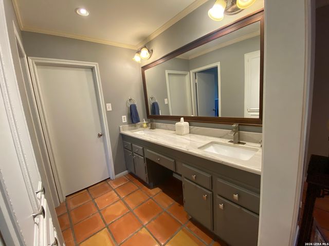 3131 HITCHING POST ST, San Antonio, TX 78217