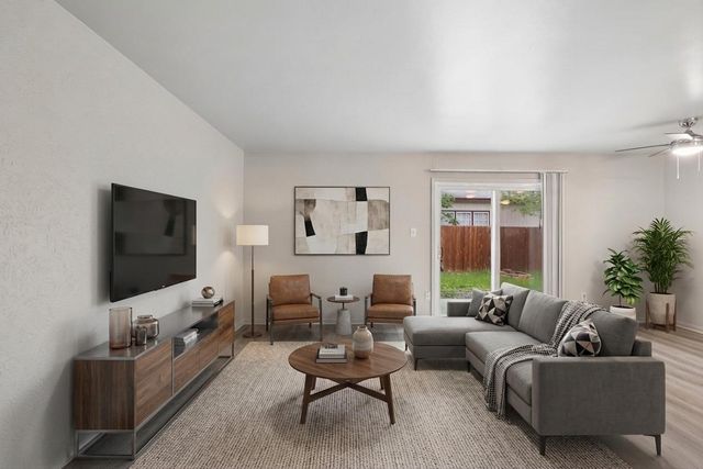 820 Sahara Ave B, Austin, TX 78745