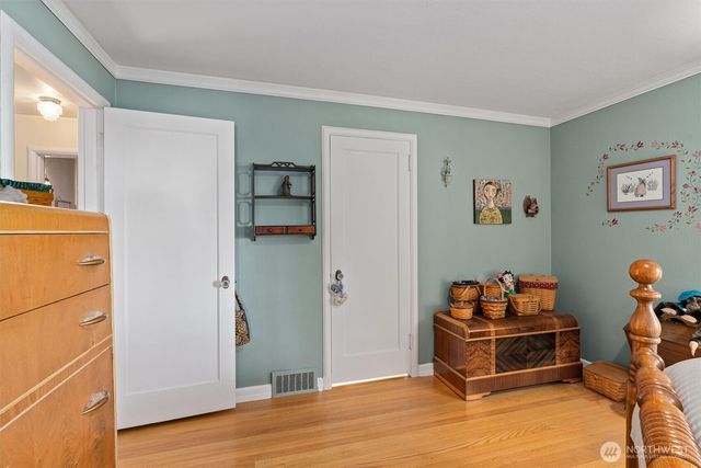 310 NW 75th Street, Seattle, WA 98117