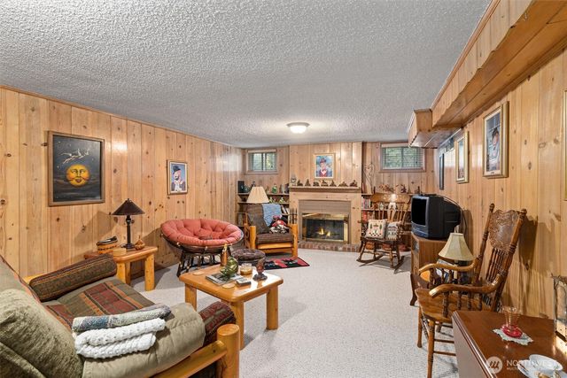 310 NW 75th Street, Seattle, WA 98117