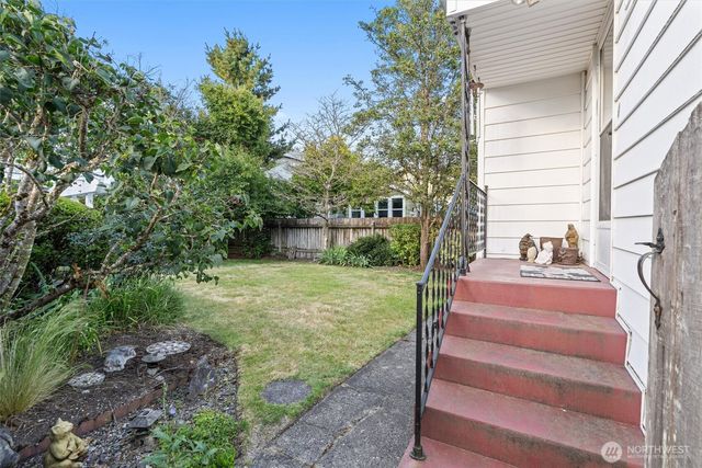 310 NW 75th Street, Seattle, WA 98117