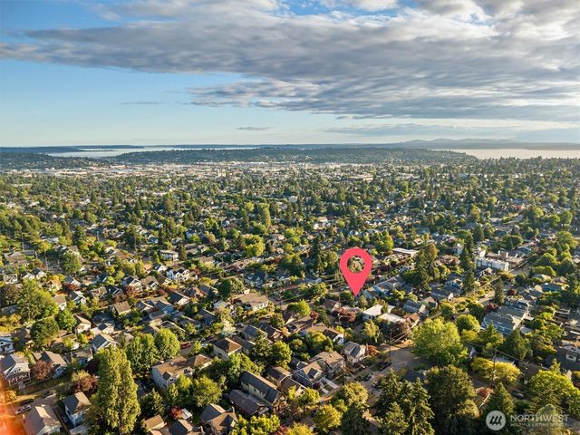 310 NW 75th Street, Seattle, WA 98117