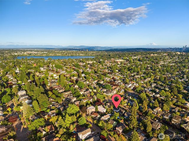 310 NW 75th Street, Seattle, WA 98117