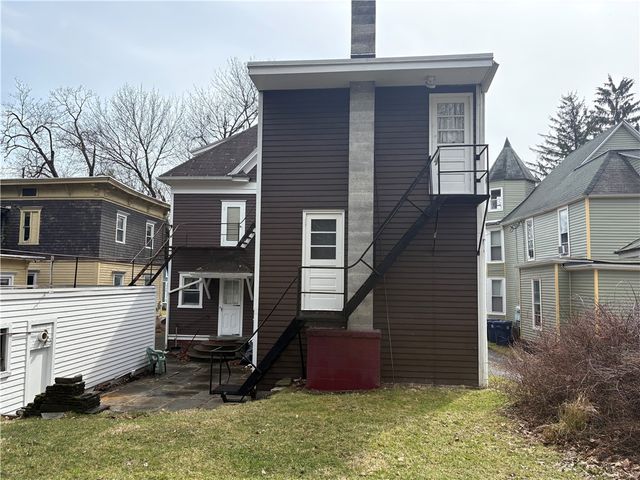 27 Cedar Street, Oneonta, NY 13820