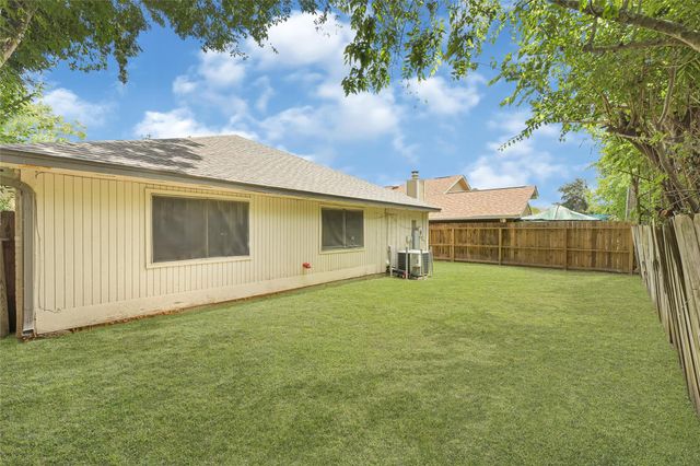 8111 Furlong Lane, Houston, TX 77071