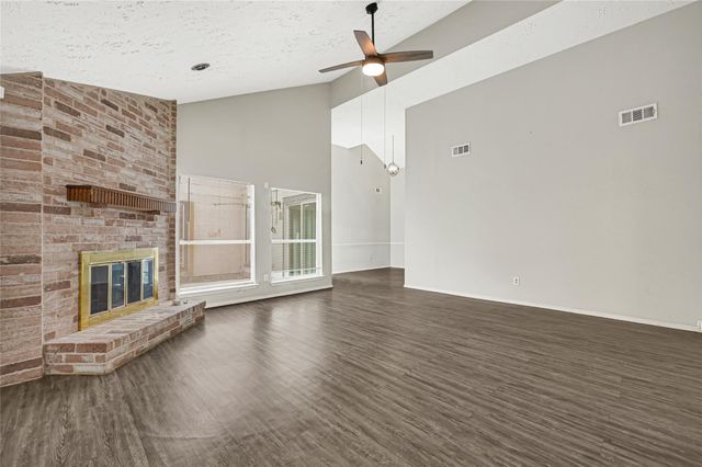 8111 Furlong Lane, Houston, TX 77071