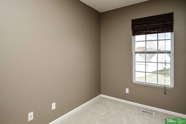 18901 Hansen Street, Omaha, NE 68130